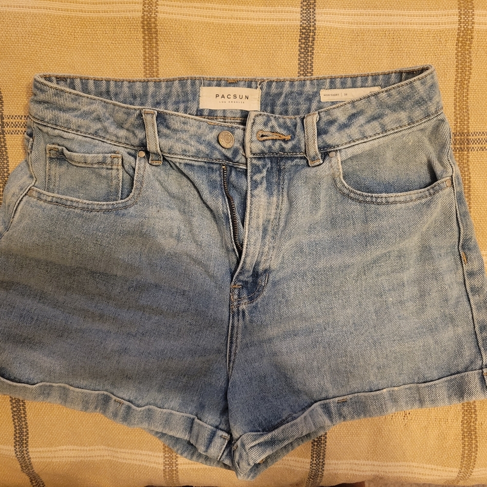 PacSun Denim Mom Jean Shorts Size 28